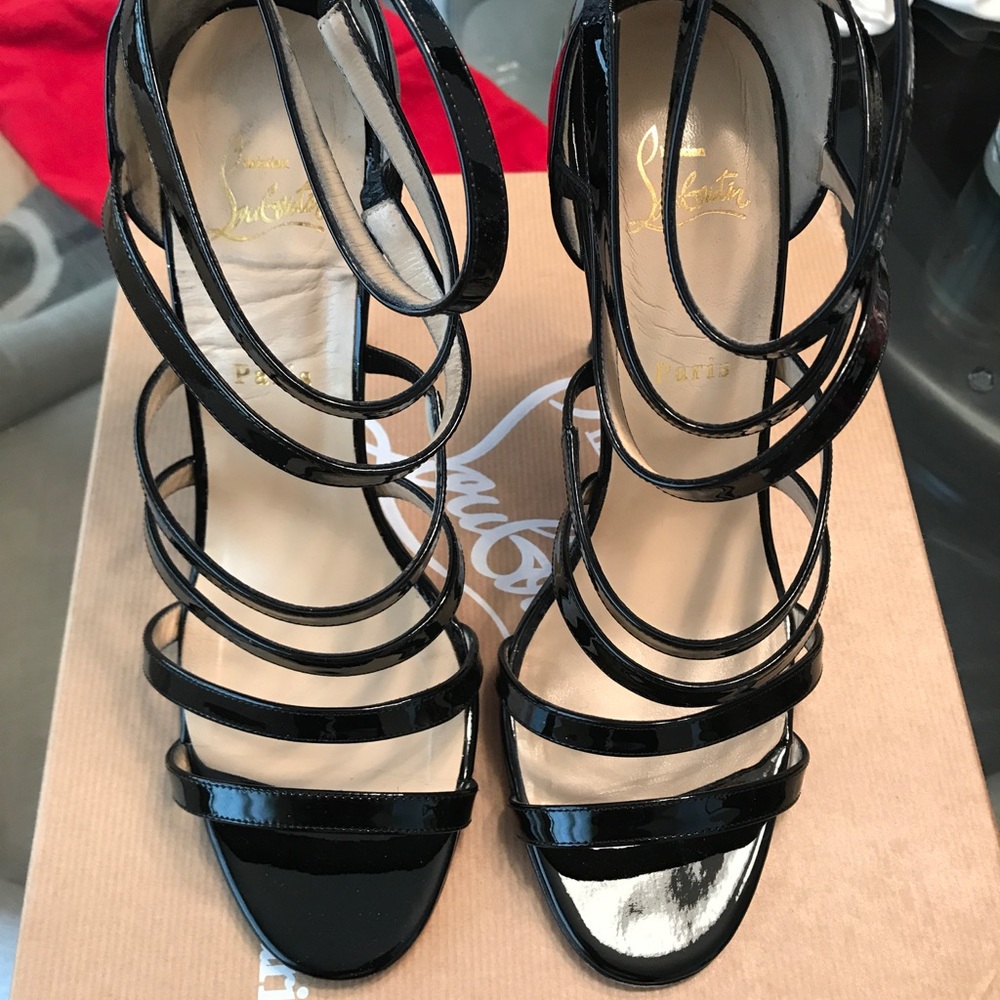 Authentic Christian louboutin !